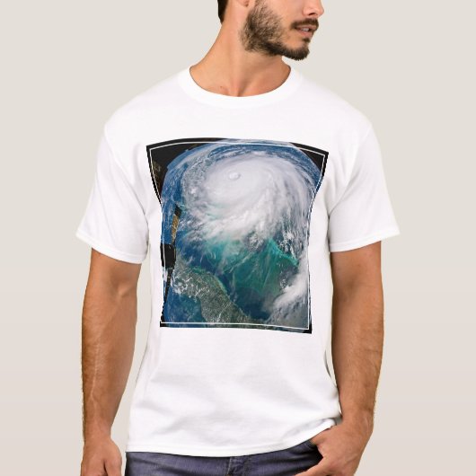 T-shirt Vue De L'Ouragan Dorian. (Devant)