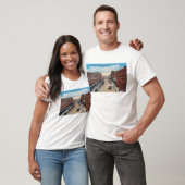 T-shirt Vue de viaduc de rue centrale est (Unisexe)