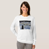 T-shirt Vue rapprochée de la navette amarrée (Devant entier)