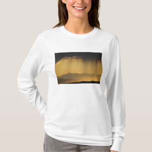 T-shirt Vue sur des collines successives le long de