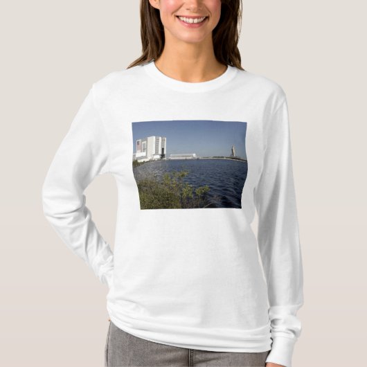 T-shirt Vue sur le bassin, navette spatiale Atlantis (Devant)
