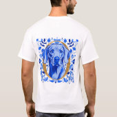 T-shirt Weimaraner peering thru the letter "O" in Gold (Dos)