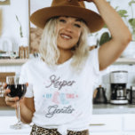 T-shirt Western Cowboy Cowgirl Keeper de la révélation de<br><div class="desc">Cette chemise Western Gender Reveal est parfaite pour n'importe quel pays Gender Reveal ! Doté de l'adage "Keeper of the Gender" design, cette adorable chemise est idéale pour la personne très importante qui est chargée de garder le grand secret. Préparez-vous à saddle-up pour un genre de rotin'-tootin' qui capture l'esprit...</div>