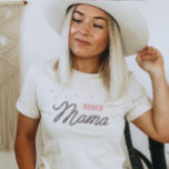 T-shirt Western Cowgirl Custom Rodeo Mama<br><div class="desc">Vous cherchez le cadeau parfait pour le meilleur Rodeo Mama d'une petite cow-girl? Cette chemise de maman occidentale est le cadeau parfait pour toutes les mamans amoureuses du pays ! La police de corde unique qui dit "Mama" est entourée d'étoiles roses étincelantes. Facile à personnaliser l'année. C'est un grand cadeau...</div>