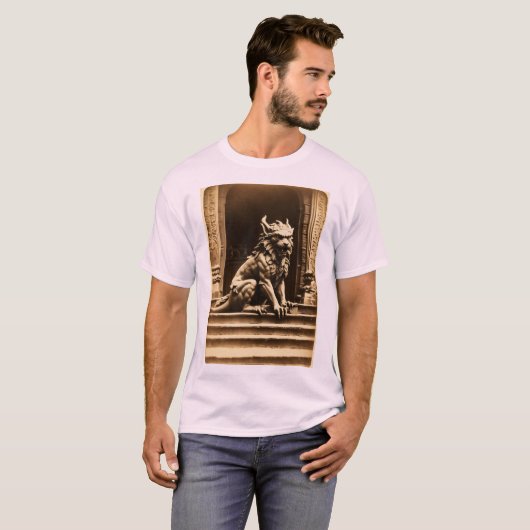 T-shirt "Whimsical Guardian : A Manticore Gargoyle in 19th (Devant entier)
