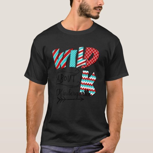 T-shirt Wild About K Kindergarten Aqua Blue and Red Patter (Devant)