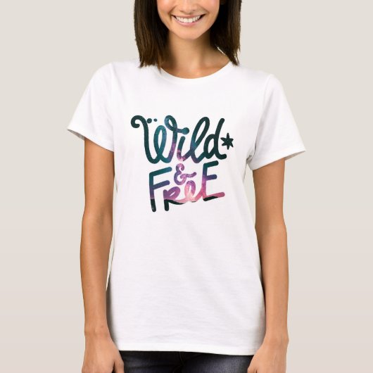 T-shirt Wild & Free | Devis texte été et aventure (Devant)