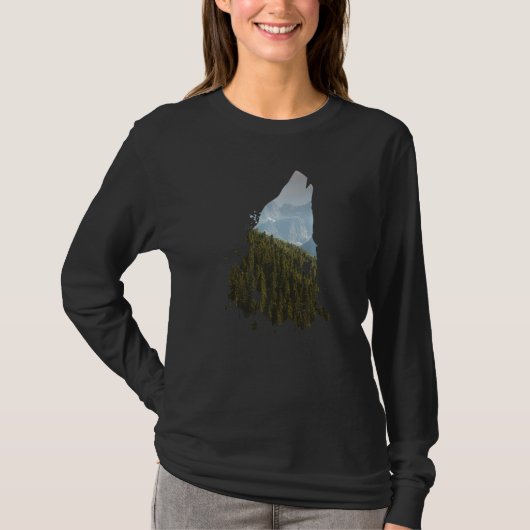 T-shirt Wolf Howling In The Nature Forest And Mountains (Devant)