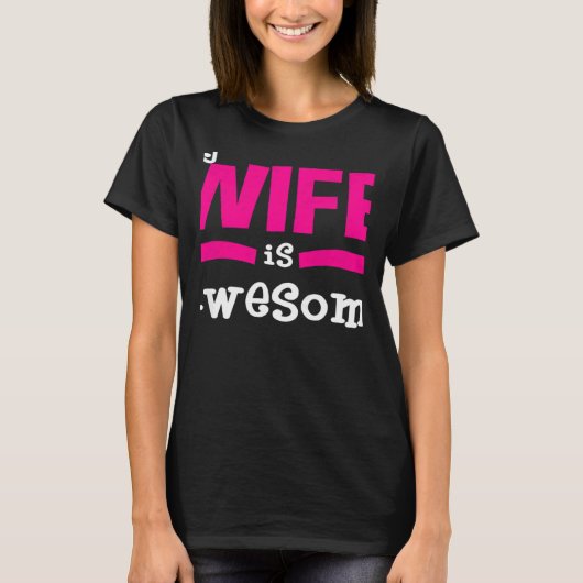 T-shirt Womens Humorous Statement Valentine's Day In Love  (Devant)