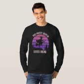 T-shirt Womens The Queen Witch Lives Here  Halloween (Devant entier)
