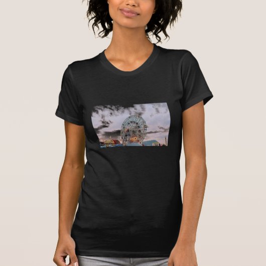 T-shirt 'Wonder Wheel at Twilight' pour dames (Devant)
