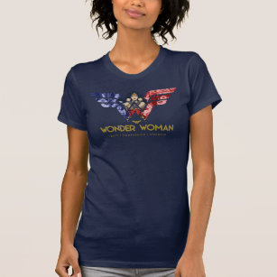 T-shirt Wonder Woman Crossed Arms in Logo Collage