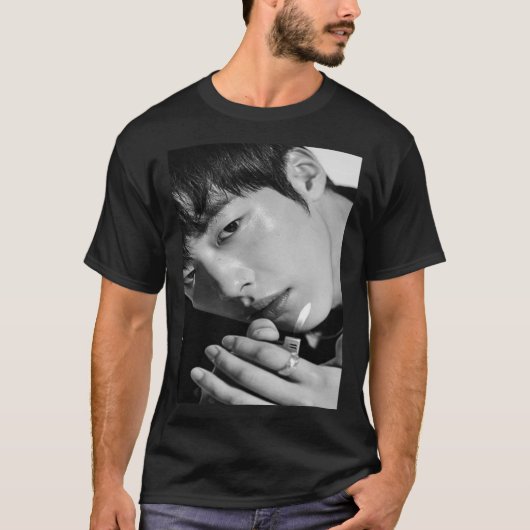 T-shirt Woo do hwan noir et whi (Devant)