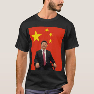 T-shirt Xi Jinping devant le drapeau chinois famille famil