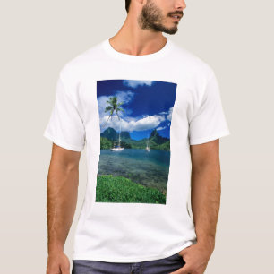 T-shirt Yachts privés ancrés dans la baie d'Opunohu sur l'