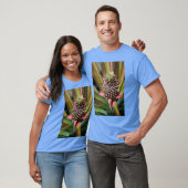T-shirt Young pineapple growing under the tropical sun ret (Unisexe)