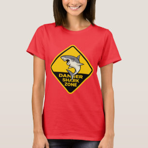 T-shirt Zone de requins en péril