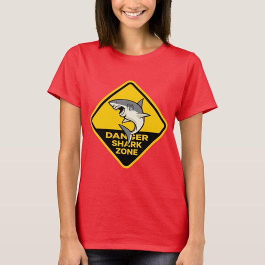 T-shirt Zone de requins en péril (Devant)