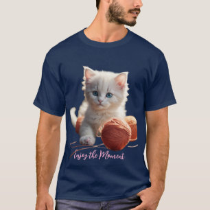 T-shirtGeniet van het Moment Schattige Kitten die T-shirt