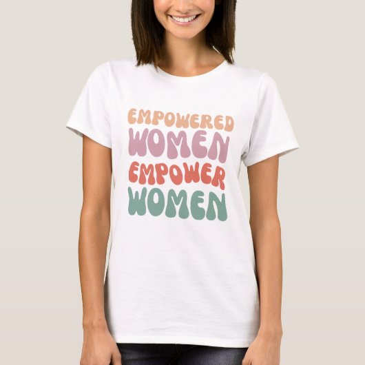 T-shirts " Empowered women empower women " (Voorkant)