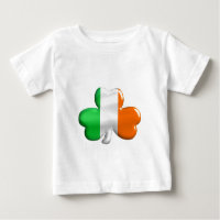 T-shirts irlandais de trèfle de drapeau