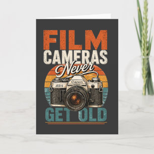 T-shirts met vintage fotografie filmcamera's worde kaart