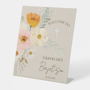 Table bouquet délicat Baptême catholique signe de bienve