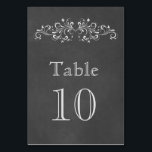 Table Chalkboard Flourdir et tourbillon | Numéro de tabl<br><div class="desc">Un design mariage rustique avec une illustration décorative tourbillonnante et florissante,  deux flèches de coeur,  sur un arrière - plan de tableau noir. Utilisez l'outil Personnaliser pour ajouter vos informations. Pour en savoir plus,  visitez ma collection de Mariages Chalkboard Flourish et Swirl.</div>