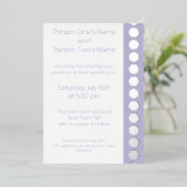 Table Chic dans Lavender Foil Invitation (Debout devant)