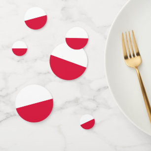 Table confetti avec drapeau de la Pologne