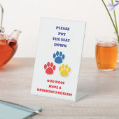 TABLE LES CHIENS ONT UN SIGNE "PROBLÈME DE BOISSON" POUR (In SItu)