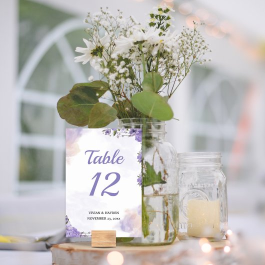 Table Mariage de fleurs mauve sucrée Numéro de tableau