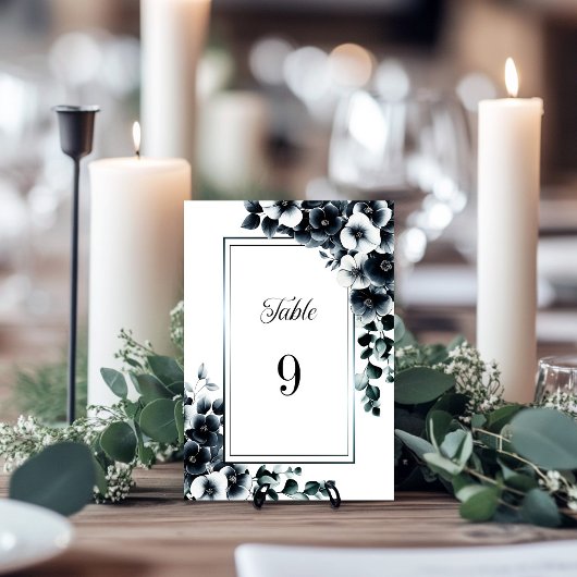 Table Mariage floral noir et blanc moderne Numéro de tab