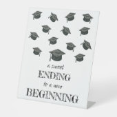 Table Signe du piédestal de la fête de graduation (Recto)