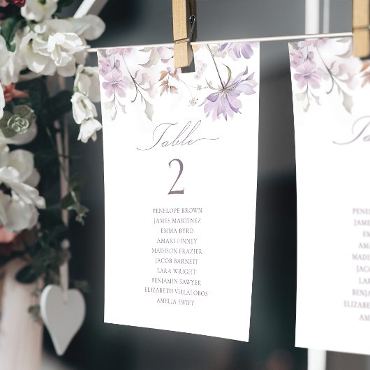 Tableau de numéros de table à fleurs élégant viole