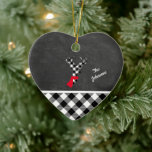 Tableau noir blanc Plaid Reindeer Chalkboard Perso<br><div class="desc">Ce tableau noir est décoré de plaid noir et blanc,  avec un renne assorti... orné d'un foulard rouge festif !  Personnalisez-vous avec le nom de votre ou de votre être cher. Les styles,  les tailles et les couleurs du texte peuvent être modifiés ; à l'aide du menu modifier.</div>