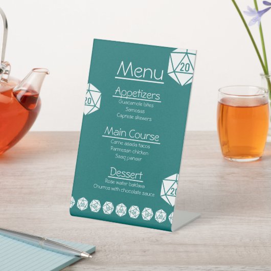 Tabletop Chic dans le panneau Pedestal Turquoise (In SItu)