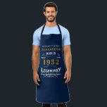 Tablier 70th Birthday 1952 Ajouter Nom Blue Gold Legendary<br><div class="desc">Né en 1952,  70e anniversaire ajoutez votre nom tablier. Modifiez le nom et l'année avec le modèle fourni. Un magnifique design d'anniversaire bleu sur mesure. Plus de cadeaux et de fournitures de fête disponibles avec le design "légendaire" dans le magasin.</div>