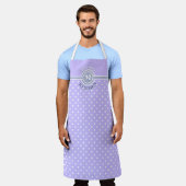 Tablier Aire de cuisine Monogram Lavender & White Polka Do (Porté)