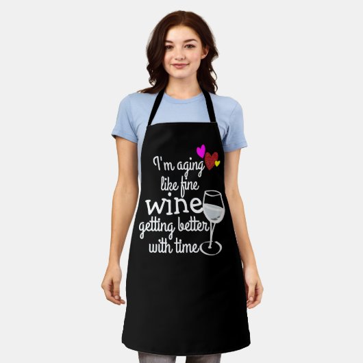 Tablier Amusant Apron : "Je vieillis comme du vin fin" Per (Porté)