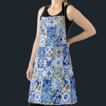 Tablier Aquarelle bleue, blanche et jaune Méditerranée<br><div class="desc">Voici l'Aquarelle Bleue, Blanche et Jaune Méditerranée Apron! Ce magnifique tablier apportera une aura de sophistication à votre cuisine. Gardez-vous bien rangé et élégant en cuisine ou en cuisant avec ce grand tablier, conçu tout droit de la côte amalfitaine italienne. Le motif d'aquarelle bleu, jaune et blanc éclatant donne un...</div>
