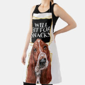 Tablier Asseyez-vous amusant sur le terreau pour manger de (Insitu)