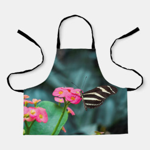 Tablier Beau papillon sur une fleur rose
