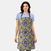 Tablier Bleu Méditerranée Motif Fleurs Jaunes (Porté)