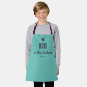 Tablier Blue Kid dans l'aire de cuisine (Porté)