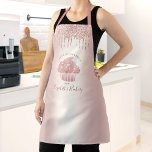 Tablier Boulangerie Cupcake Rose Parties scintillant or Dr<br><div class="desc">Voici une façon merveilleuse d’ajouter au plaisir de la cuisson. Ajoutez un éclat supplémentaire à vos aventures culinaires chaque fois que vous portez ce tablier élégant, sophistiqué, simple et moderne. Un cupcake en or brillant et rose, une typographie manuscrite et des gouttes de parties scintillant superposent un arrière - plan...</div>