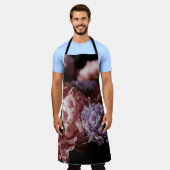 Tablier Bouquet d'aster rose : éclairage baroque. (Porté)