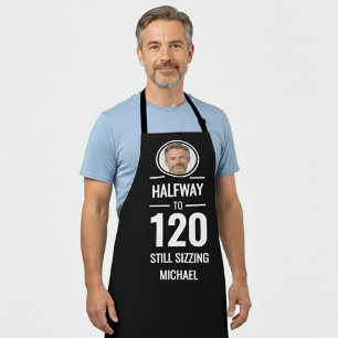 Tablier Cadeau drôle de gourmand pour 60 ans à mi-chemin d