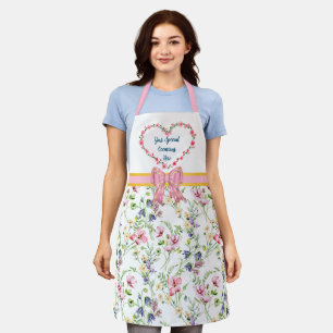 Tablier Cadre de cœur floral élégant : pour chaque occasio