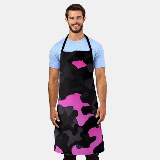 Tablier Camouflage rose et noir (Porté)